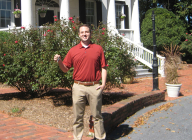 Purchase Repair participant holds keys to new home